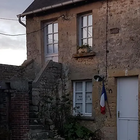 Insolite Annees 40 A Omaha Pour La Nuit Du Jour J Longue Alojamento de Acomodação e Pequeno-almoço *